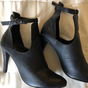 Mossimo bootie